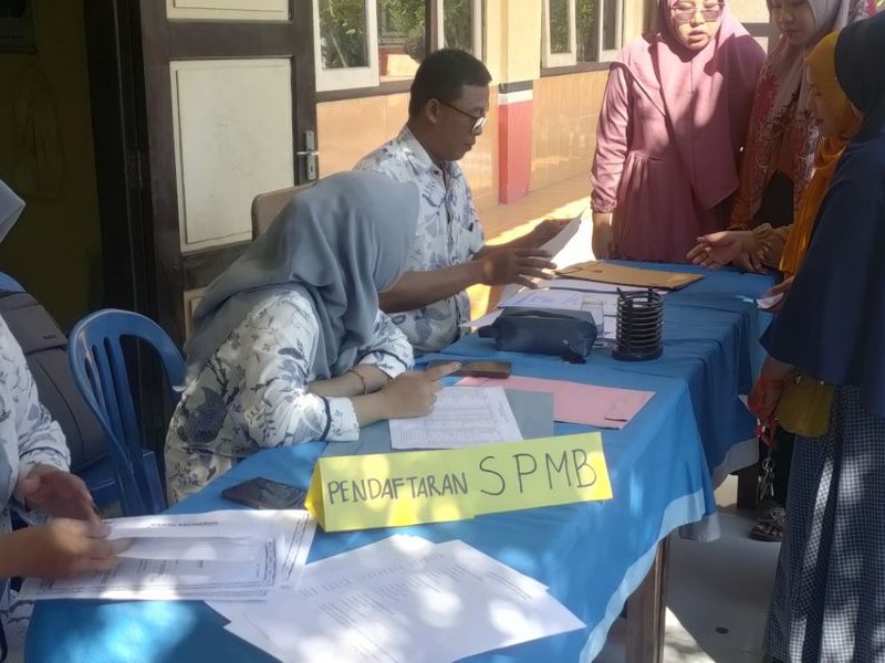 PENERIMAAN SISWA BARU