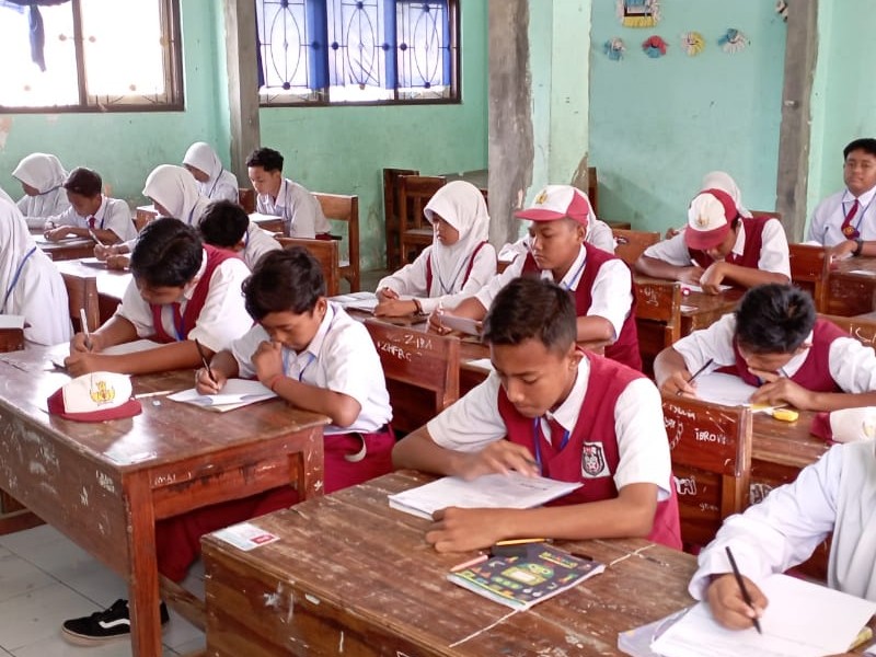 UJIAN SEKOLah